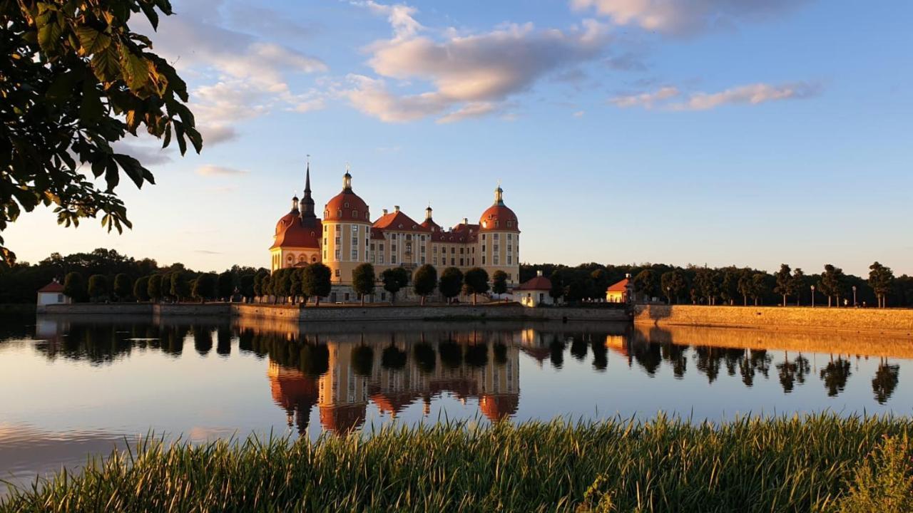 Hotel "Pension Marlis" Garni Reichenberg  エクステリア 写真