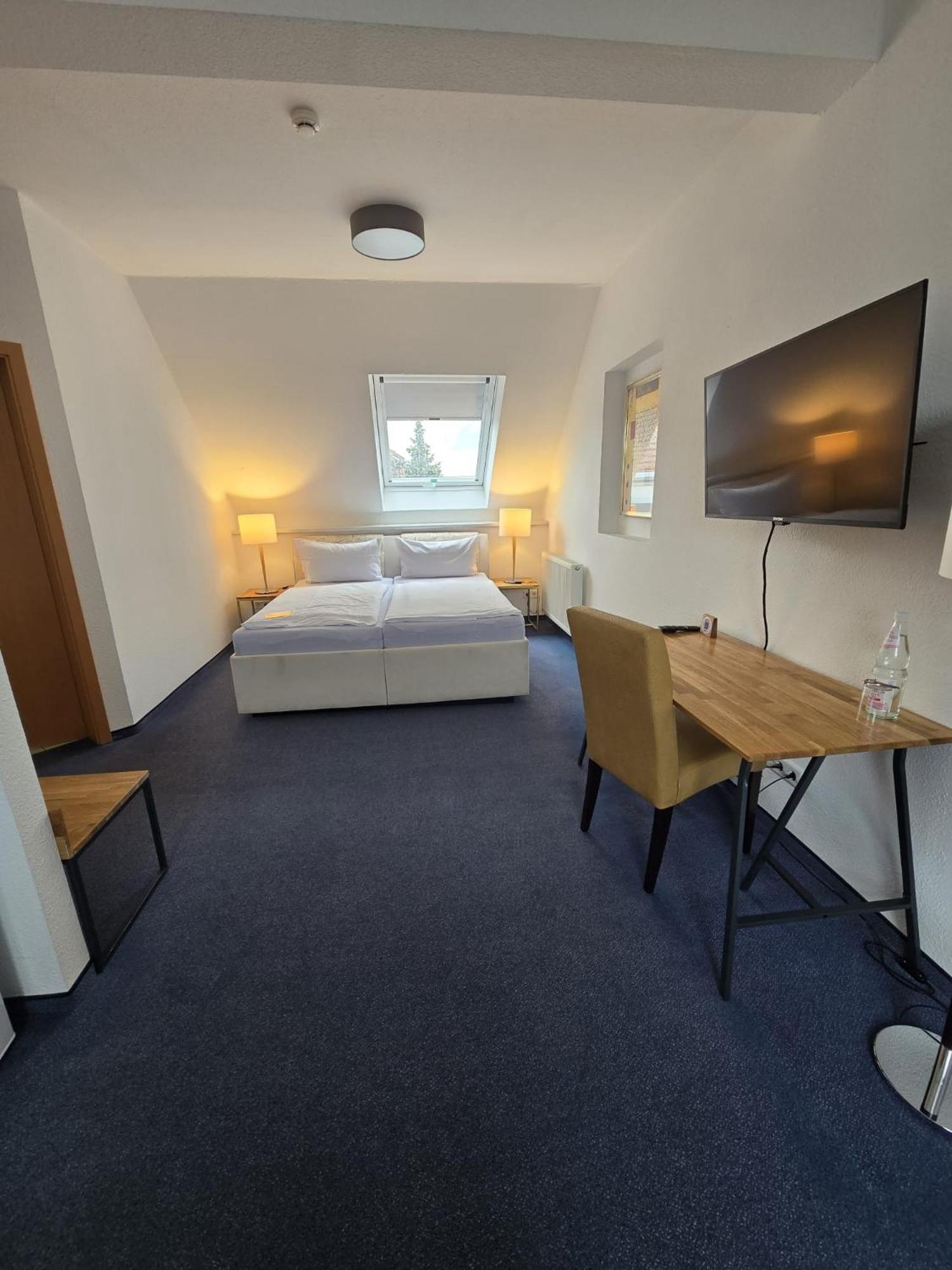 Hotel "Pension Marlis" Garni Reichenberg  エクステリア 写真
