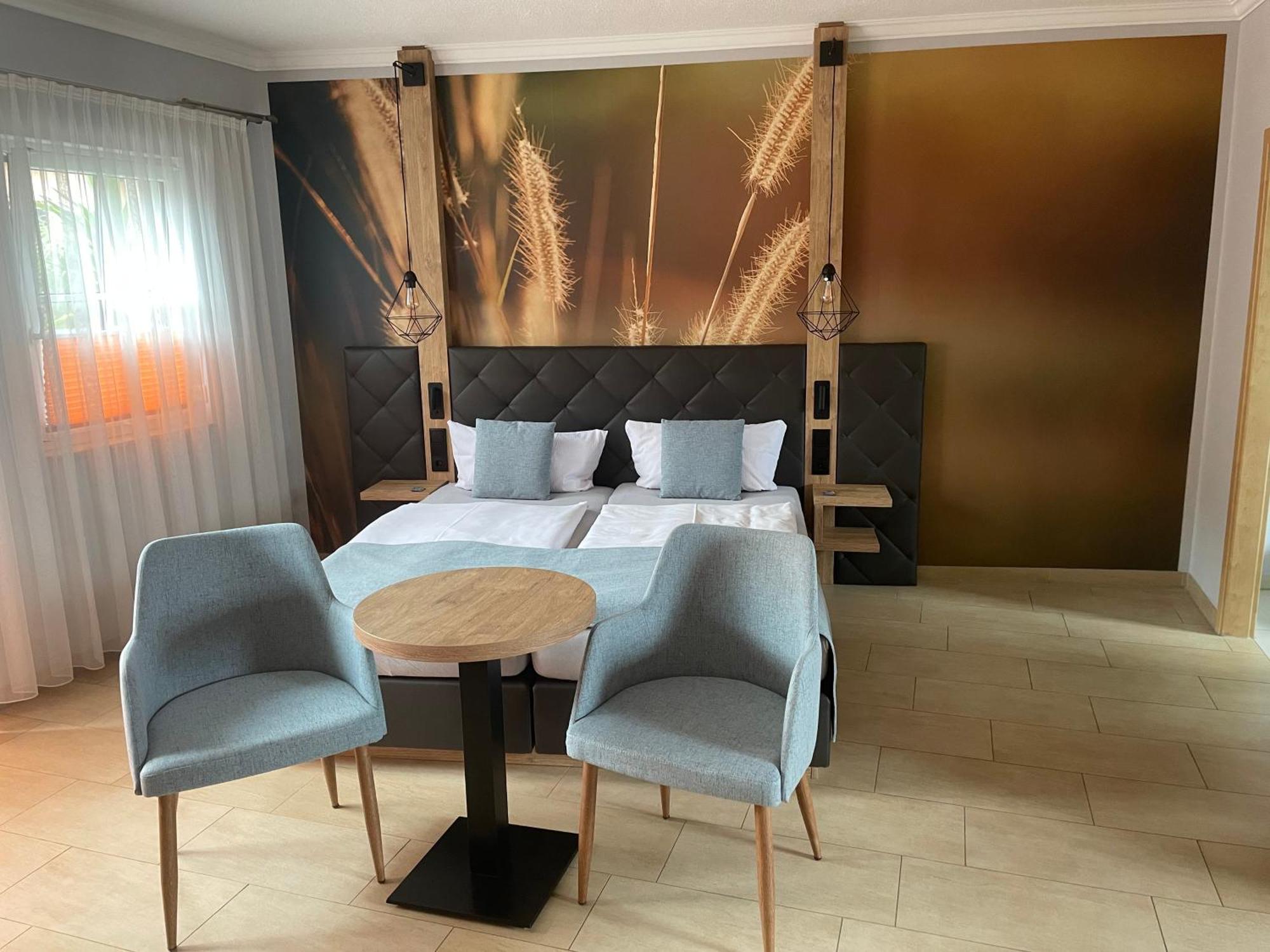 Hotel "Pension Marlis" Garni Reichenberg  エクステリア 写真