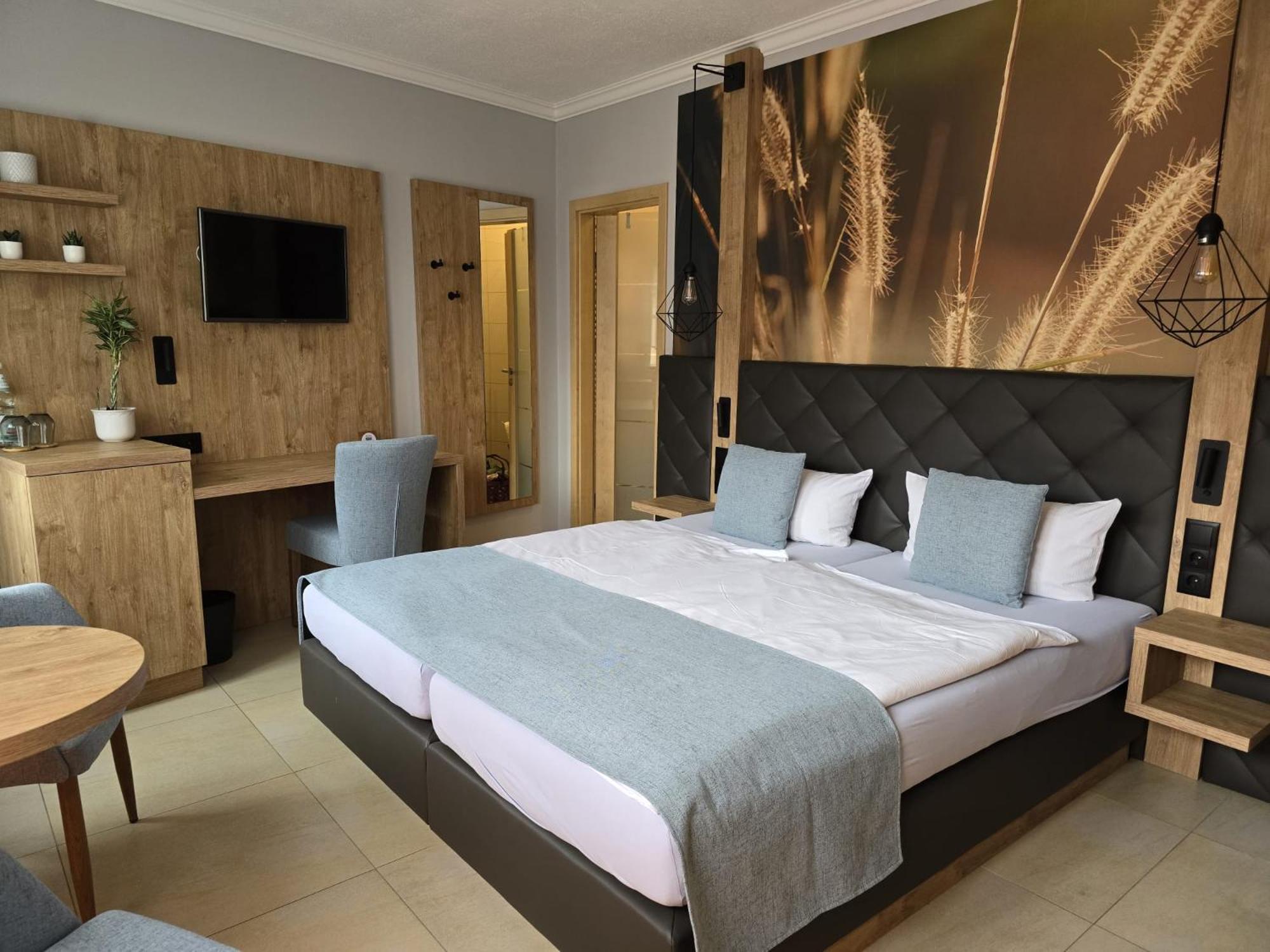 Hotel "Pension Marlis" Garni Reichenberg  エクステリア 写真