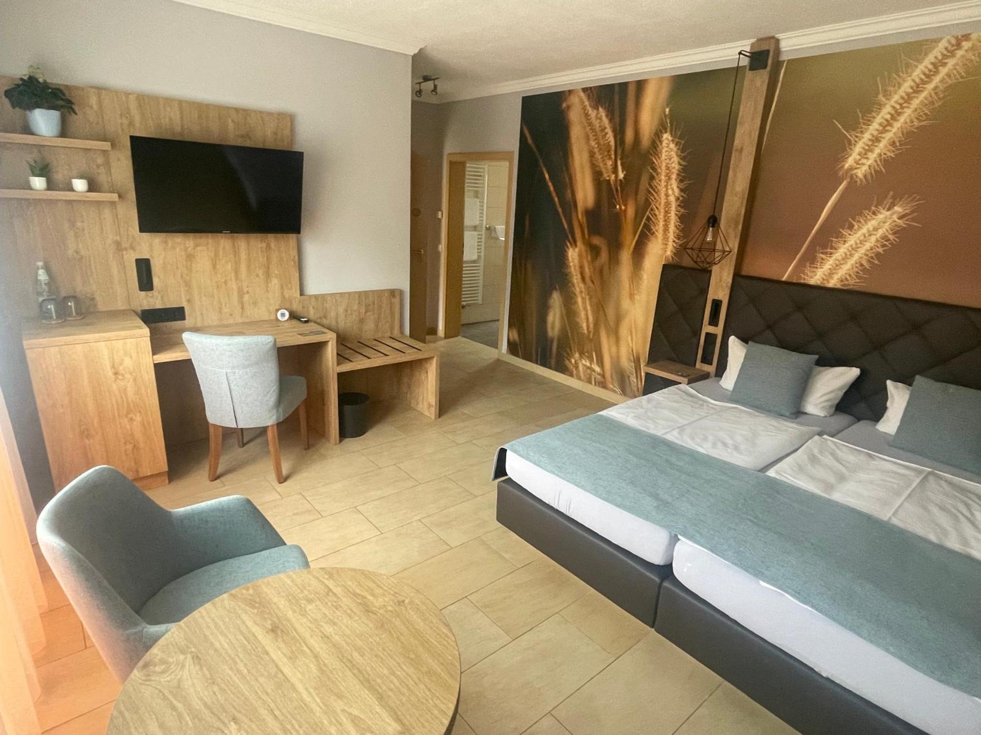 Hotel "Pension Marlis" Garni Reichenberg  エクステリア 写真