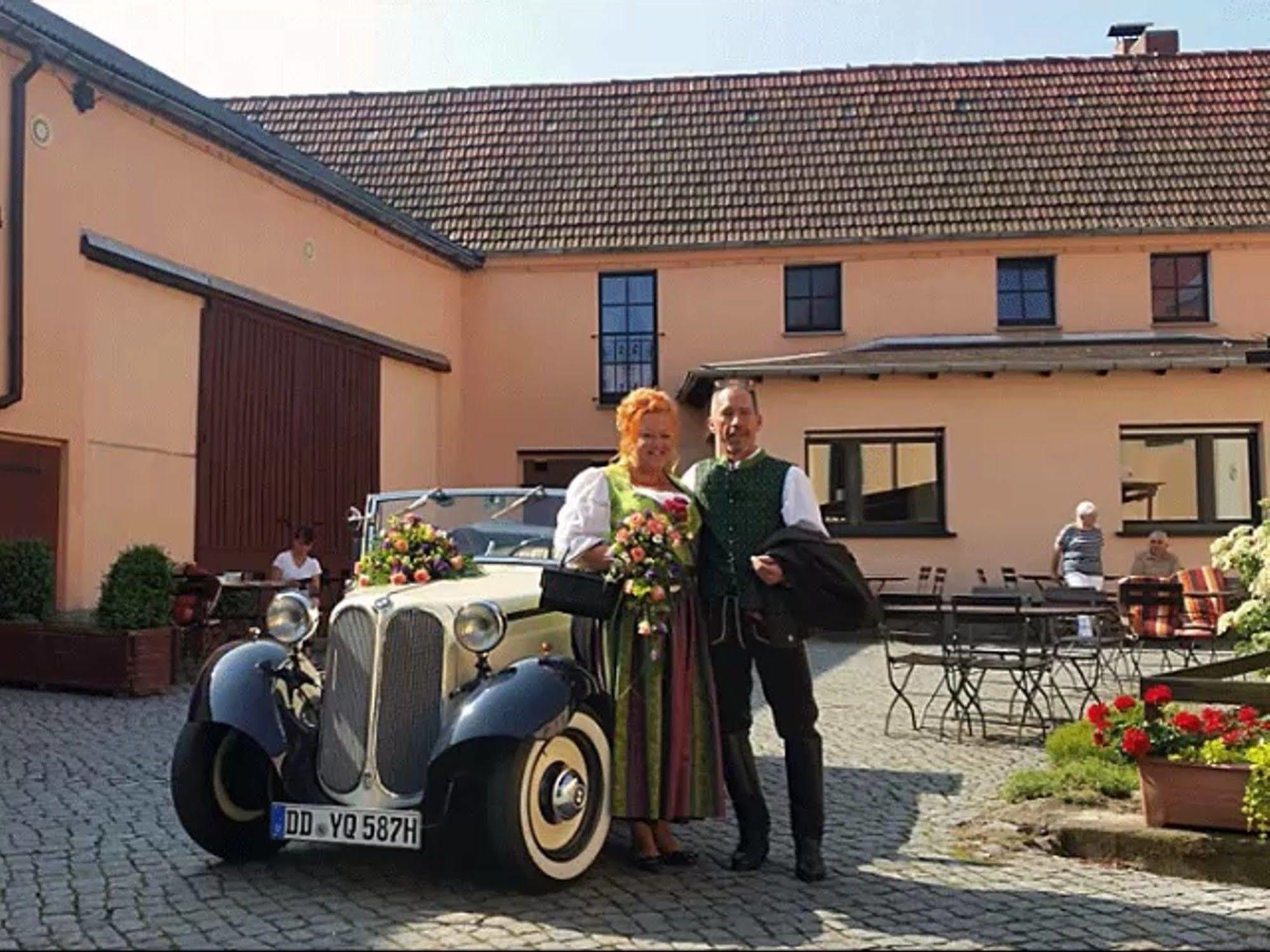 Hotel "Pension Marlis" Garni Reichenberg  エクステリア 写真