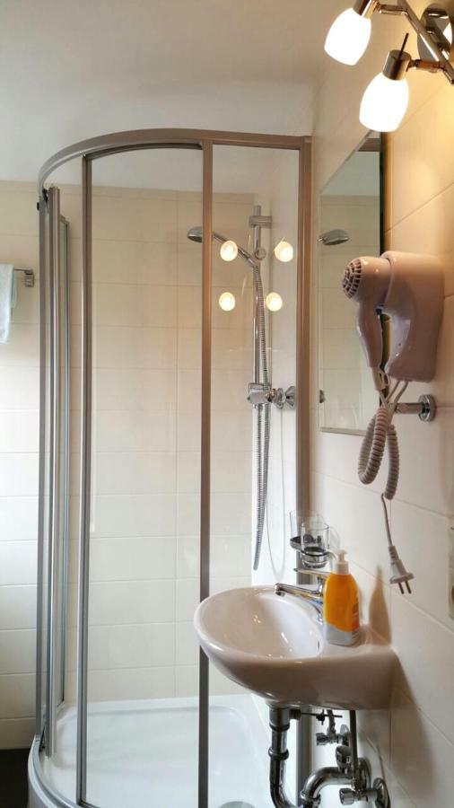 Hotel "Pension Marlis" Garni Reichenberg  エクステリア 写真